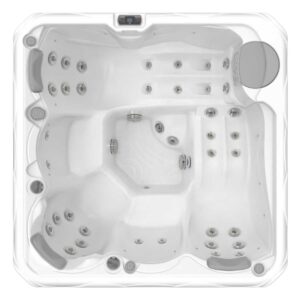 Budapest Life City Chic Hot Tub